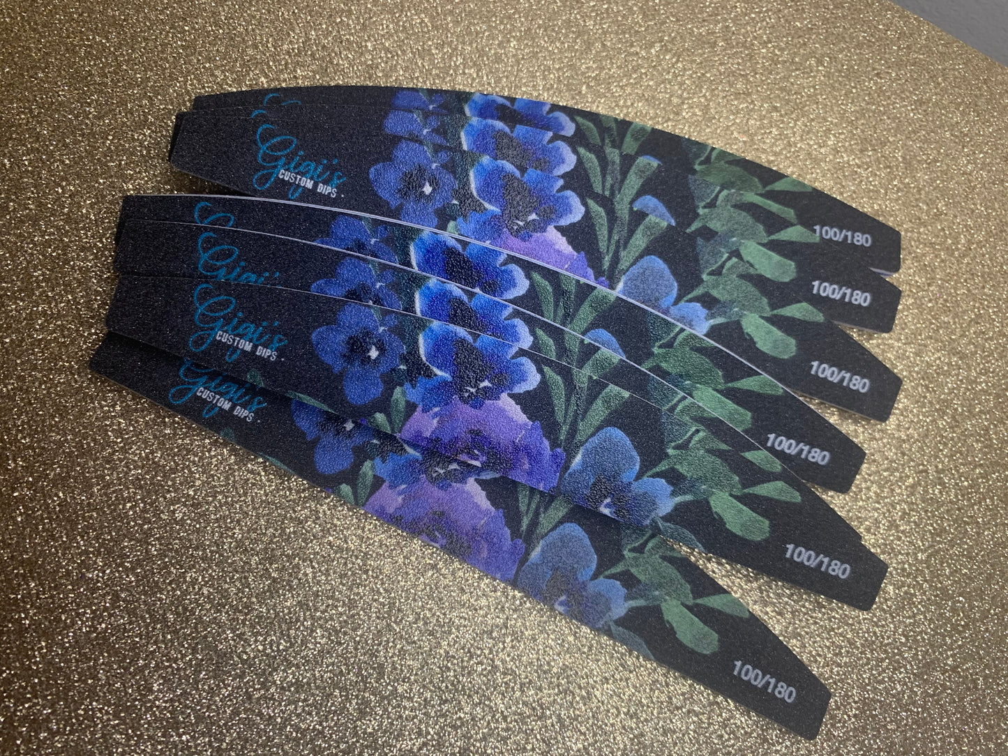 100/180 Gigi’s Boomerang File